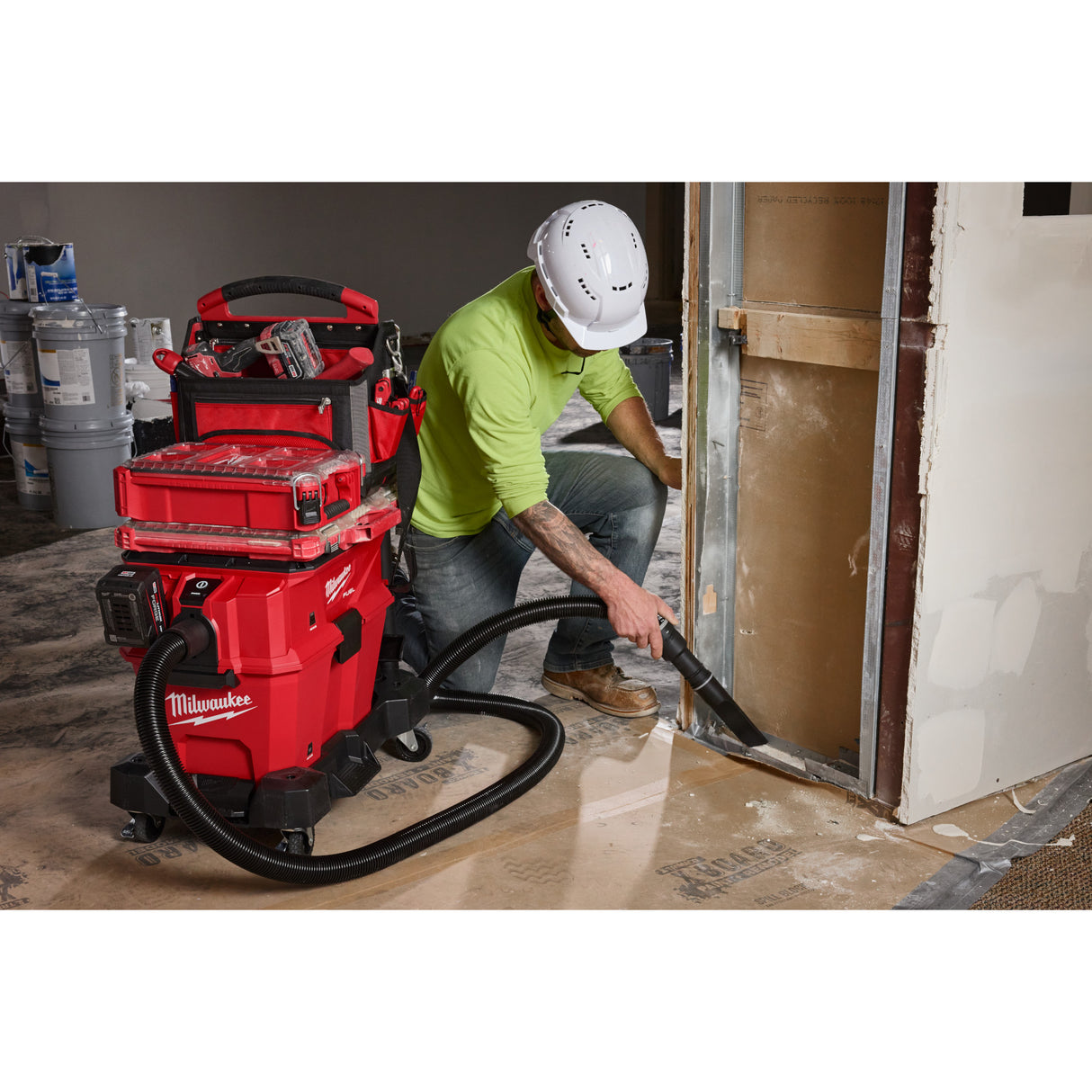 Milwaukee 0915-20 M18 FUEL™ NEXUS™ 6 Gallon Wet/Dry Vacuum w/ PACKOUT™ Compatibility