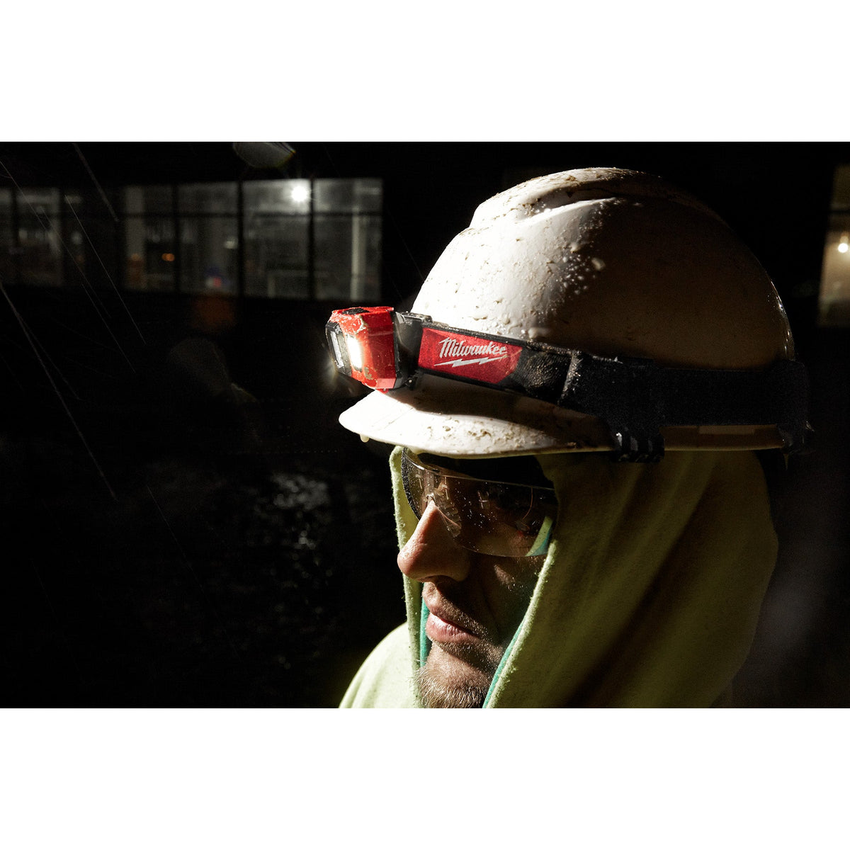 Milwaukee 2104 Spot/Flood Headlamp