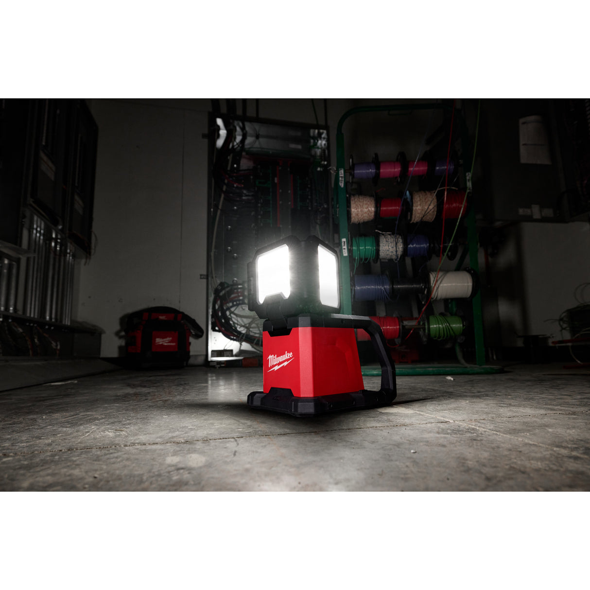 Milwaukee 2368-20 M18™ ROVER™ Dual Power Triple-Panel Flood & Area Light
