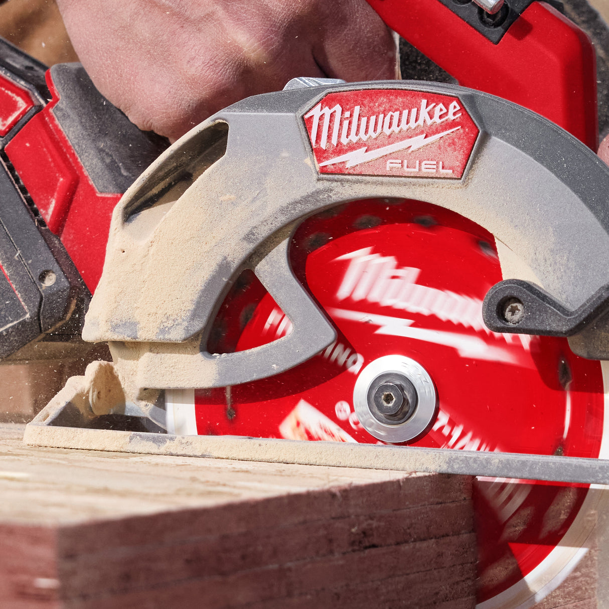 Milwaukee 2834-20 M18 FUEL™ 7-1/4” Circular Saw (Tool Only)