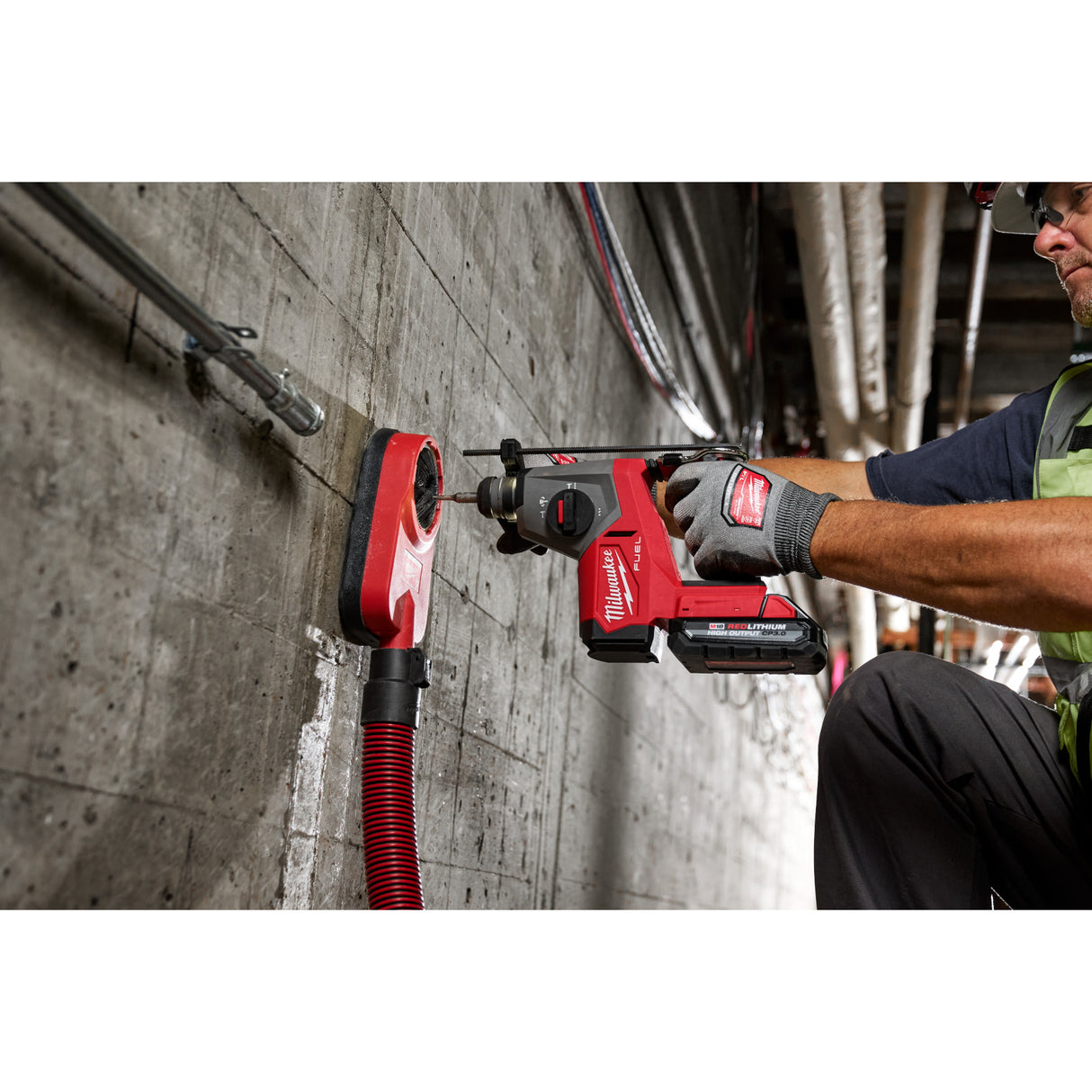 Milwaukee 2908-22DE M18 FUEL™ 5/8" SDS Plus Rotary Hammer w/ Dust Extractor Kit