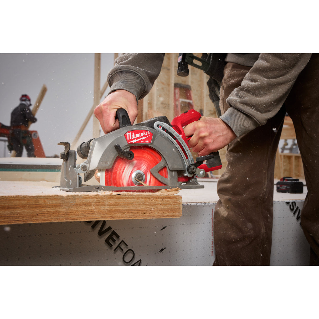 Milwaukee 2930-21HD M18 FUEL™ 7-1/4" Rear Handle Circular Saw Kit