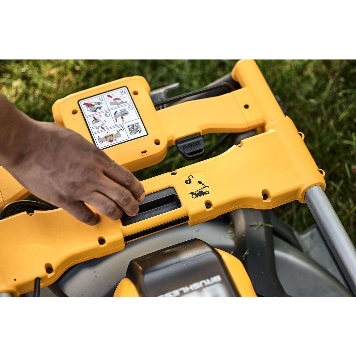 DEWALT DCMWSP256U2-CA 2X20V* MAX XR® Cordless RWD, Self-Propelled Mower Kit