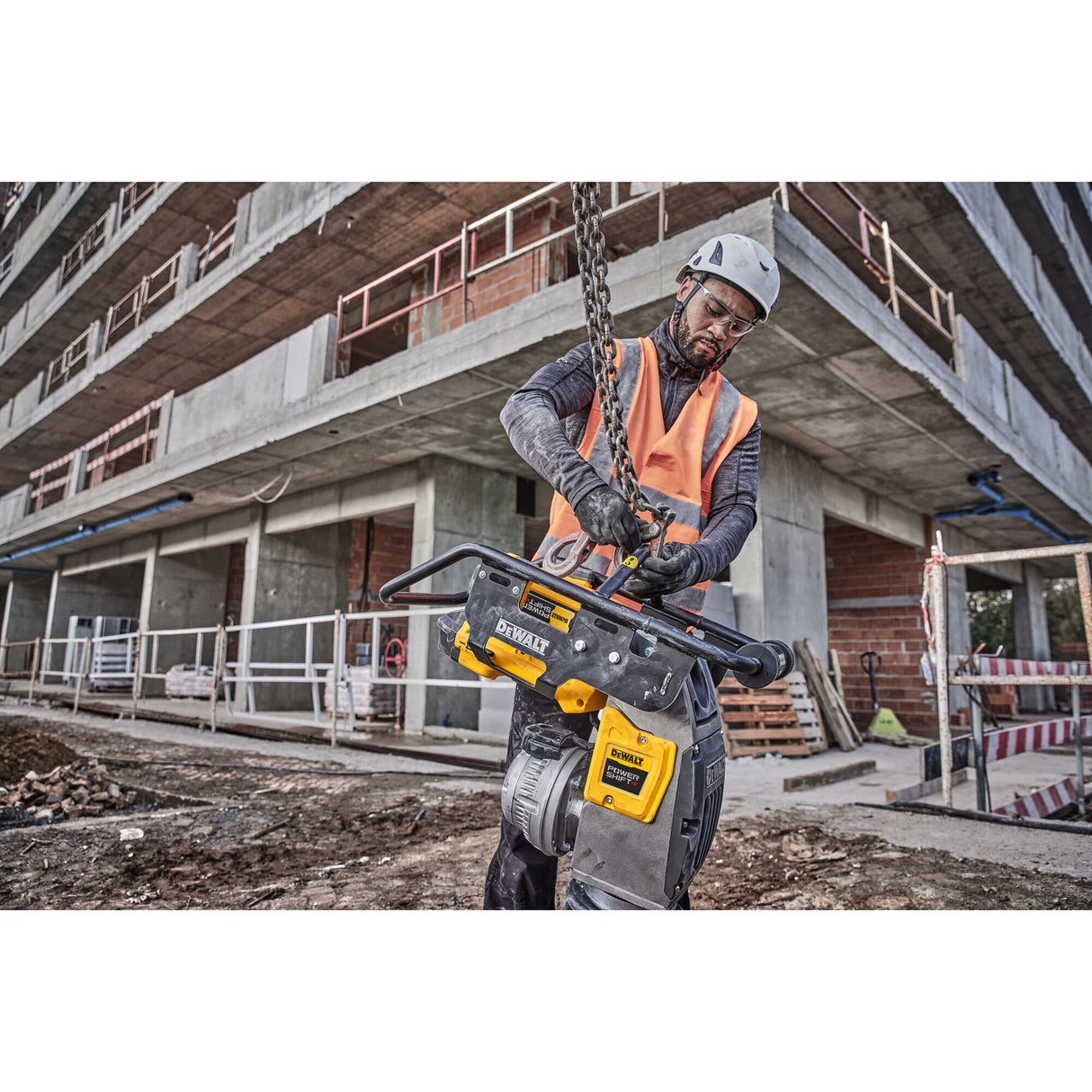 DEWALT DCPS660AG2 POWERSHIFT™ 60Kg Class Rammer Kit