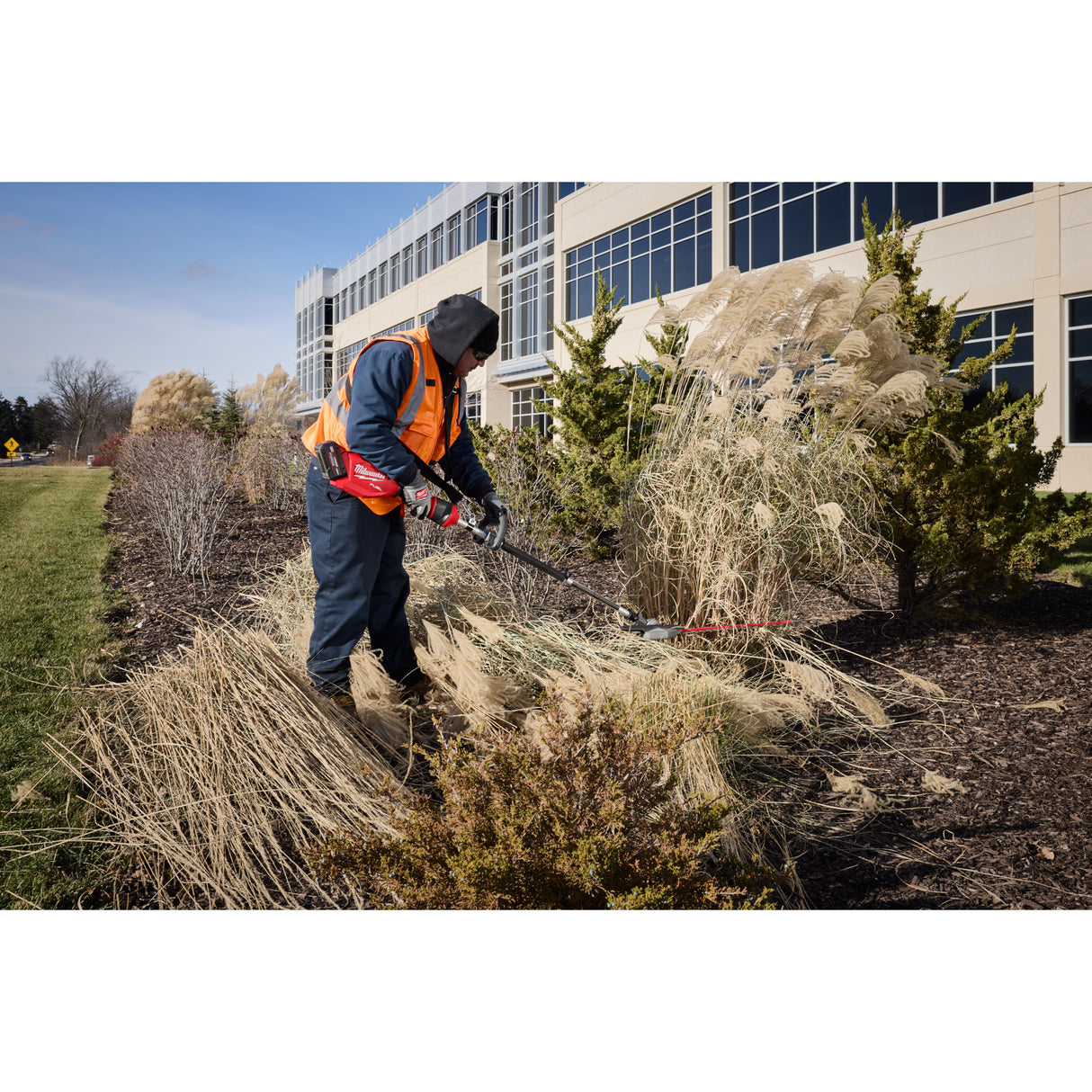 Milwaukee 3012-20 M18 FUEL™ Pole Articulating Hedge Trimmer