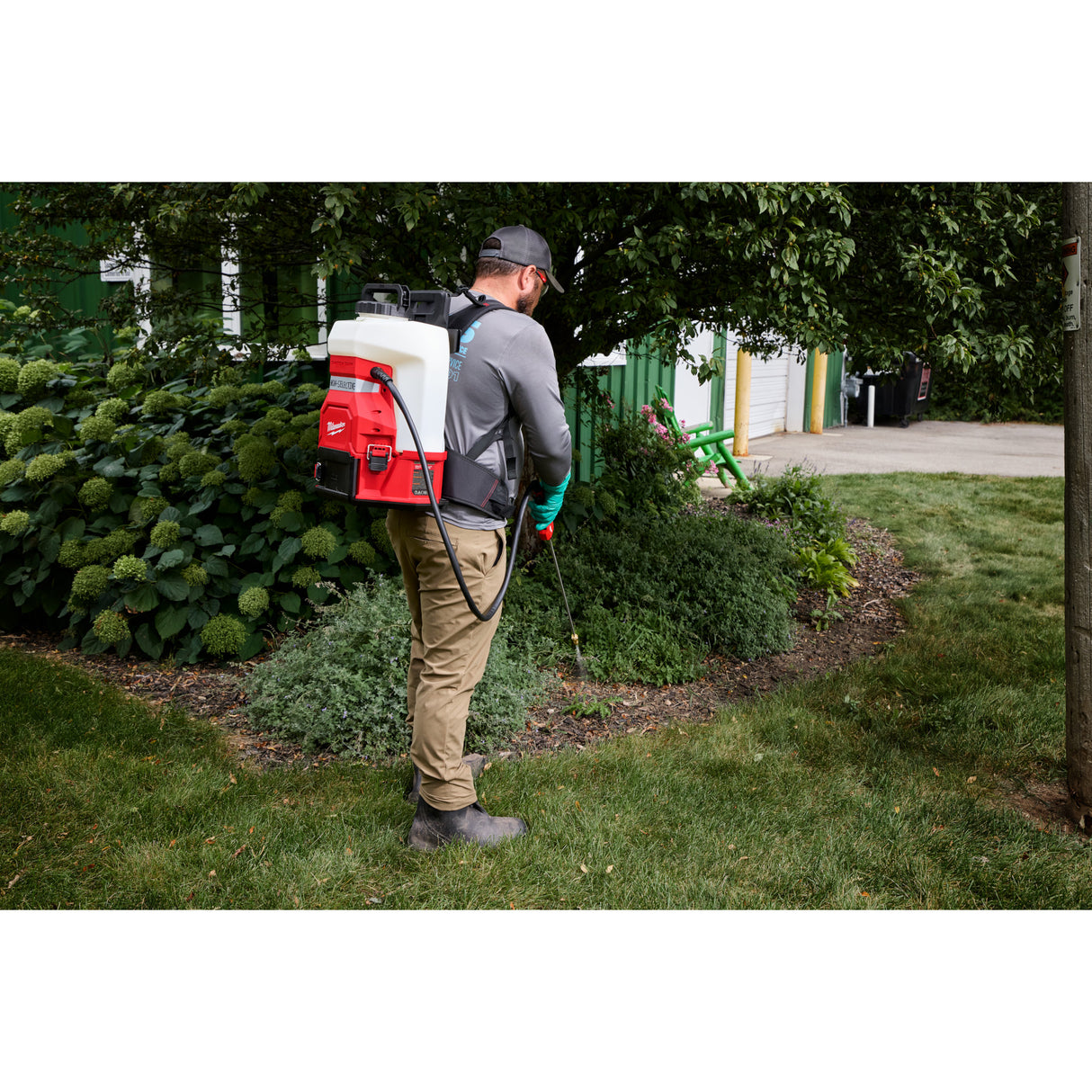 Milwaukee 3019-21PS M18™ 4-Gallon Backpack Sprayer w/ SWITCH TANK™ Kit