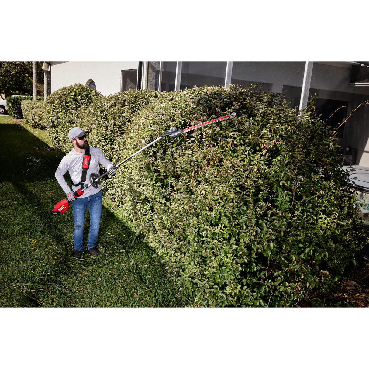 Milwaukee 3035-20 M18 FUEL™ Extended Pole Articulating Hedge Trimmer