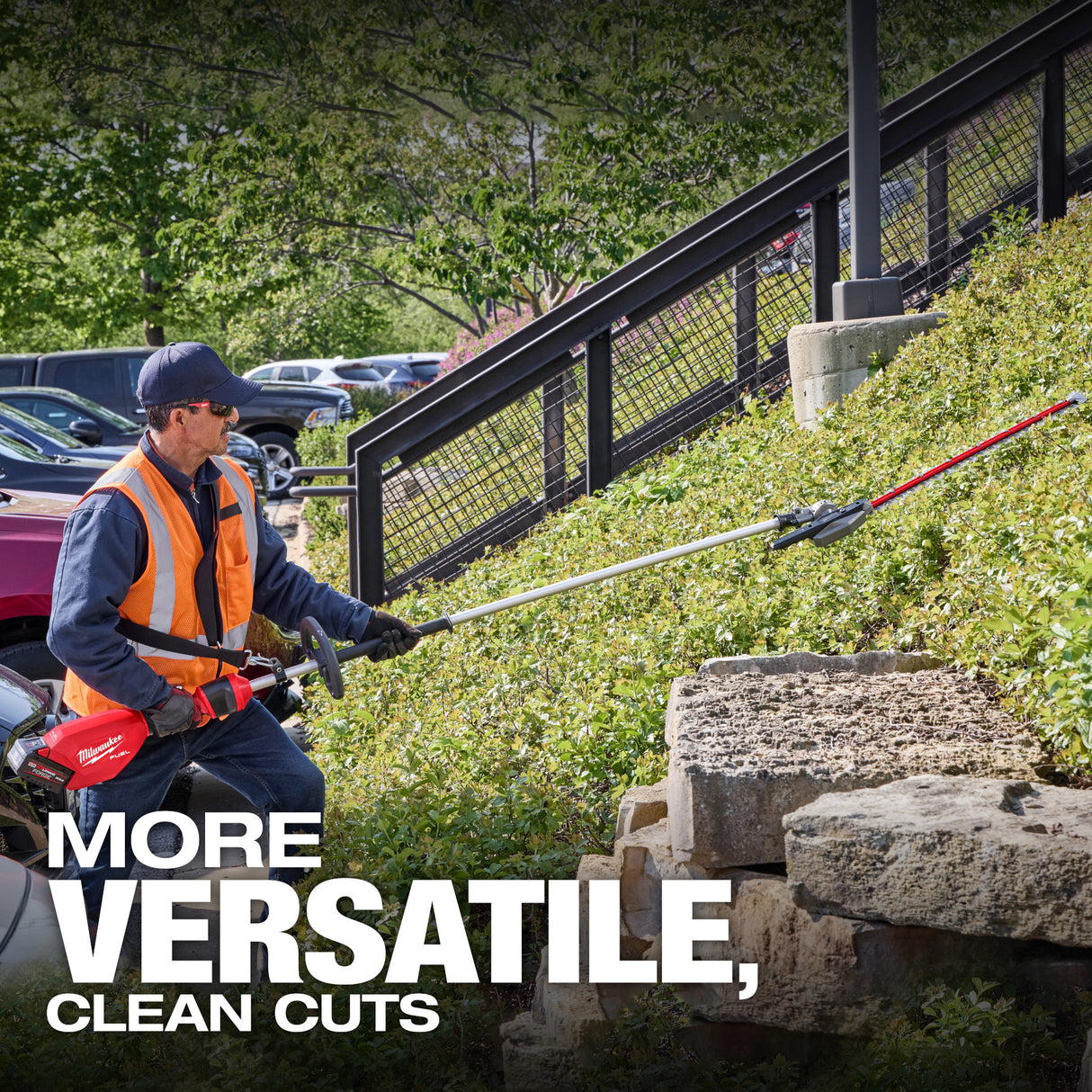 Milwaukee 3035-20 M18 FUEL™ Extended Pole Articulating Hedge Trimmer