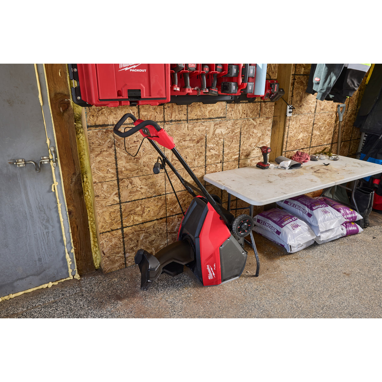 Milwaukee 3036-22HD M18 FUEL™ 21" Auger Propelled Dual Battery Single Stage Snow Blower Kit
