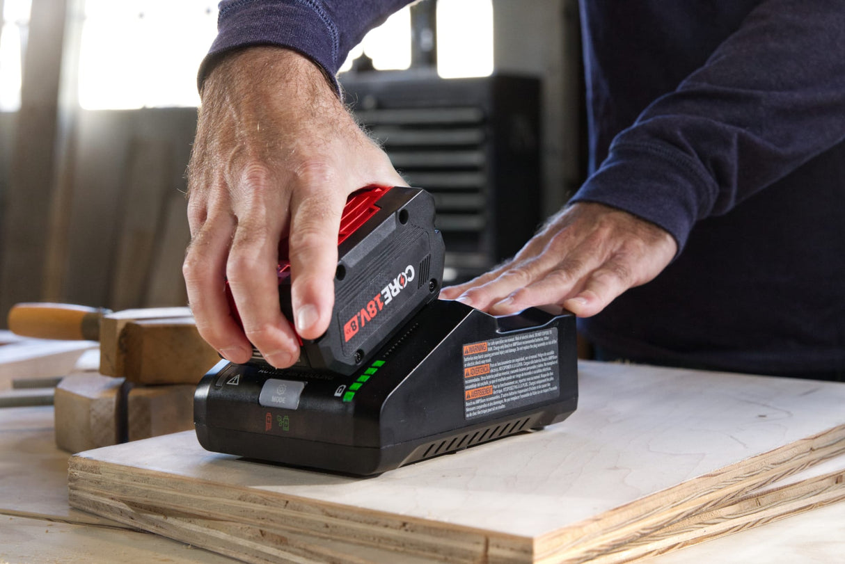 Bosch GXS18V-30N18 18V Starter Kit with (1) CORE18V® 8 Ah High Power Battery and (1) 18V 16 Amp Battery Turbo Charger