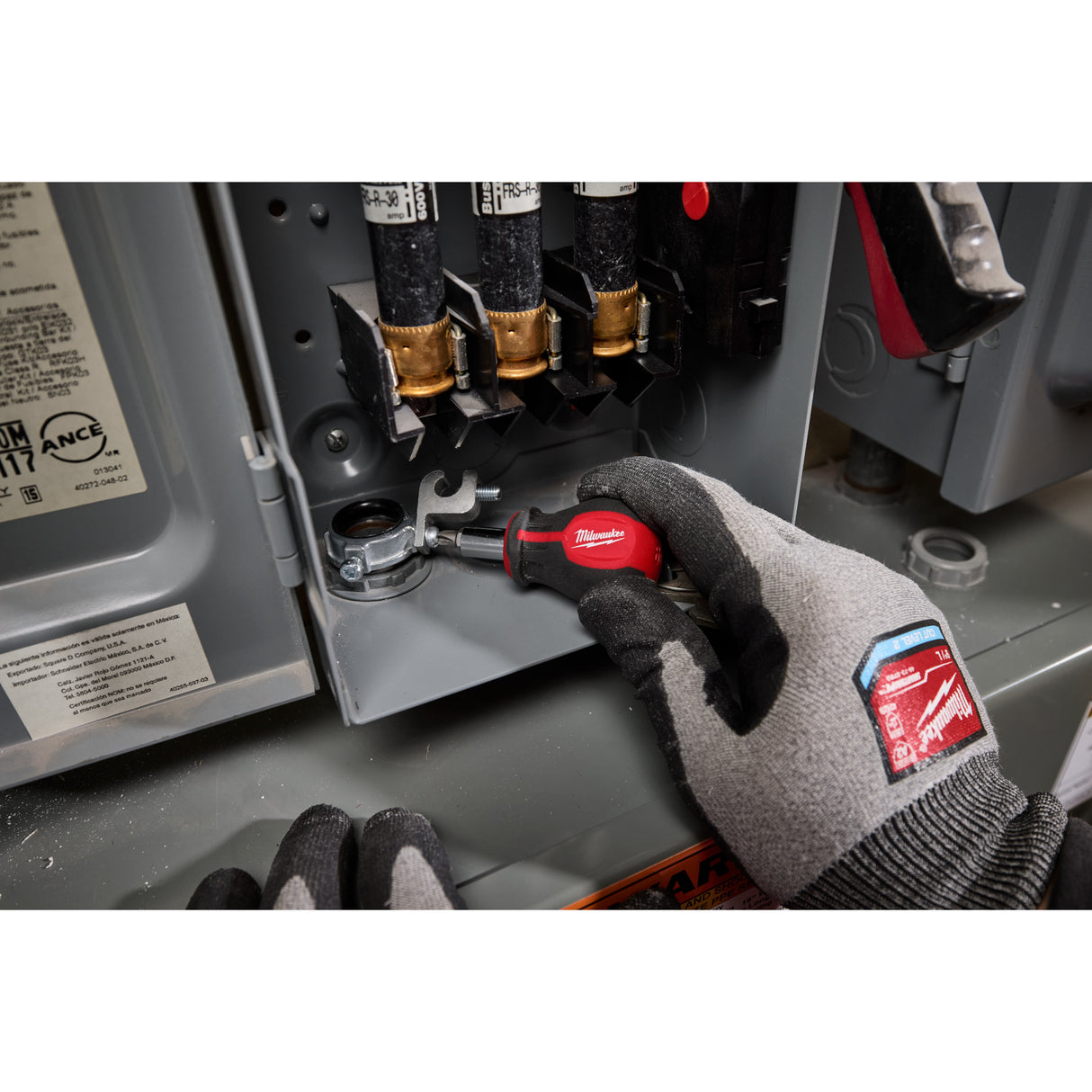 Milwaukee 48-22-2762 6-IN-1 Stubby Multi-Bit Screwdriver