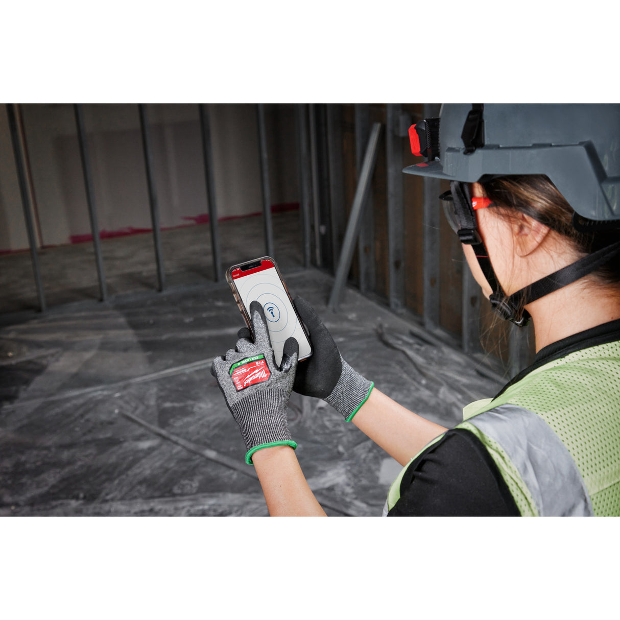 Milwaukee Cut Level 6 High-Dexterity Nitrile Dipped Gloves SM