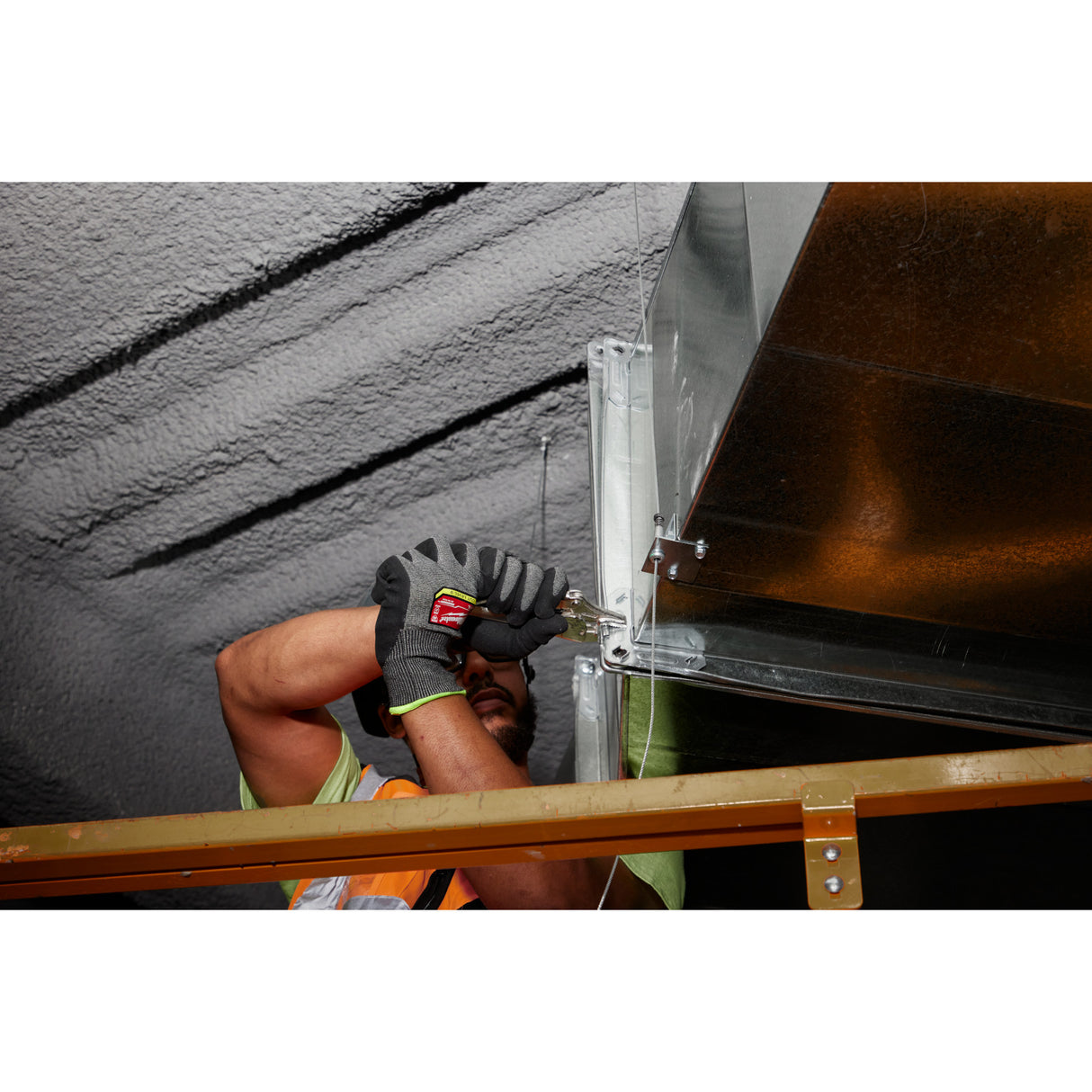 Milwaukee Cut Level 9 High-Dexterity Nitrile Dipped Gloves SM