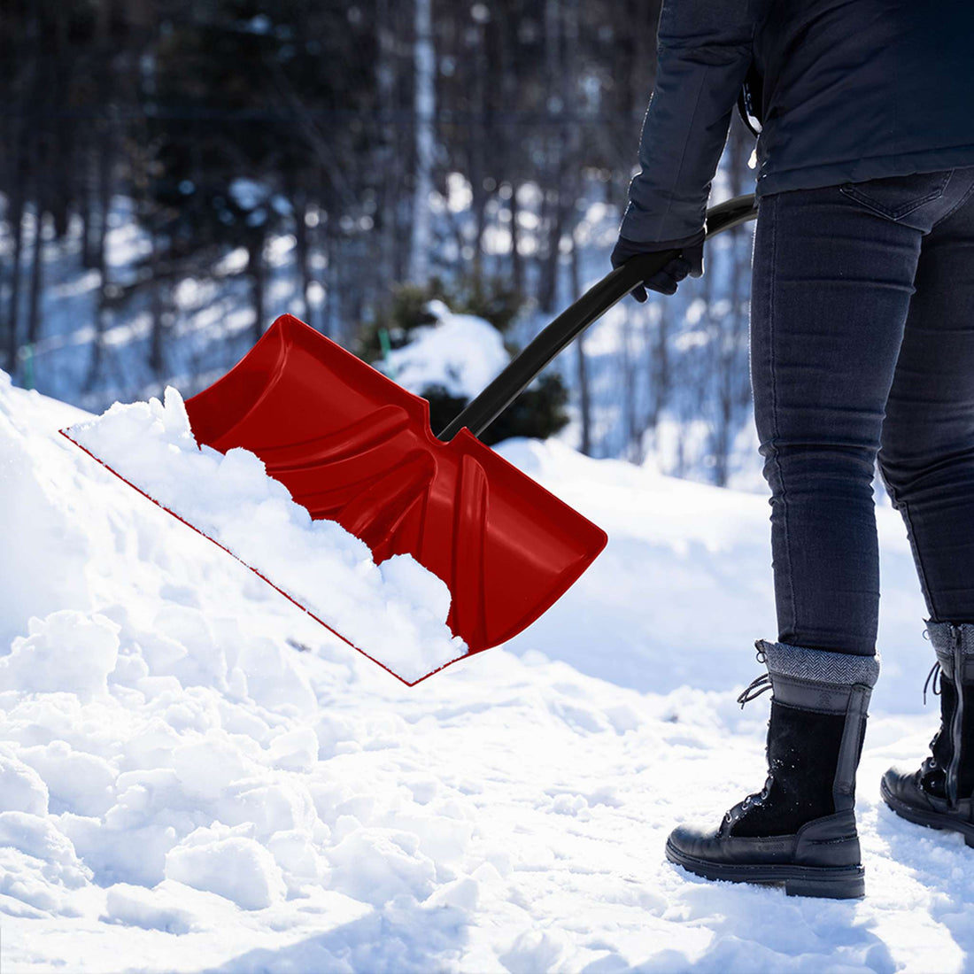 Garant 24" Snow Pusher With Ergo Aluminum Handle & Poly Blade