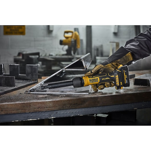 DEWALT DCG420XB ATOMIC COMPACT SERIES™ 20V MAX* Extended Die Grinder (Tool Only)