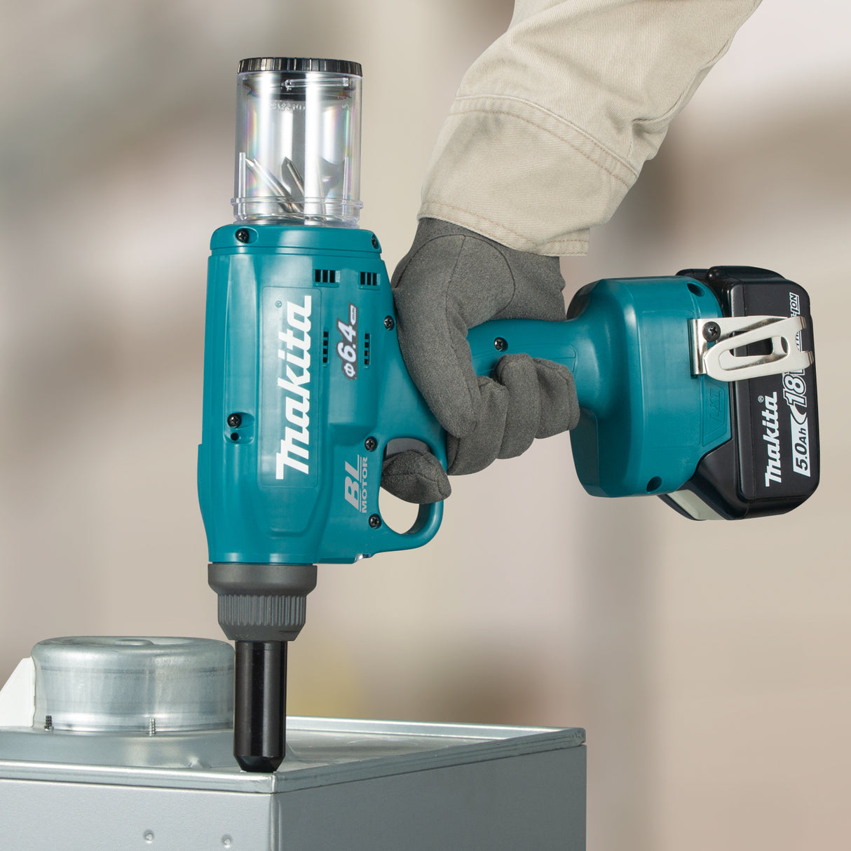 Makita DRV250Z 18V LXT Brushless Rivet Gun, Dia. 3/16" - 1/4", Tool Only