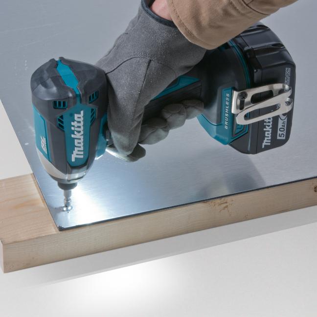Makita DTD153SAX2 18V LXT Brushless 1/4" Impact Driver
