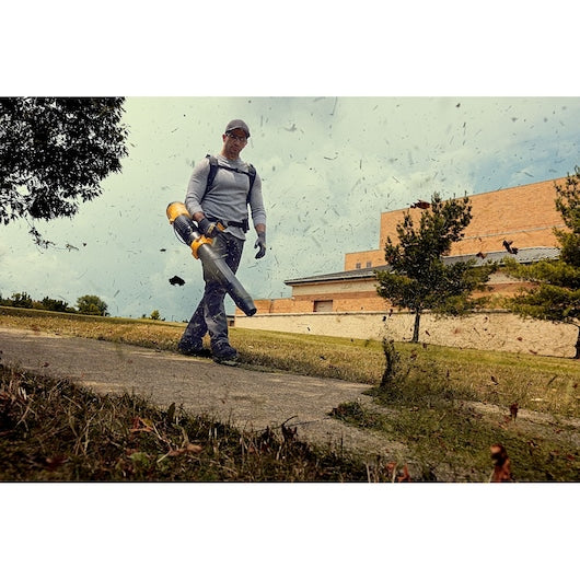 DEWALT 60V MAX* Brushless Cordless Backpack Blower Kit DCBL570Y2