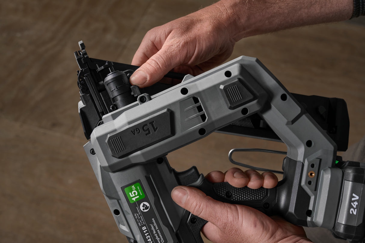 FLEX FX4311B-Z 15Ga Angled Finish Nailer - Tool Only