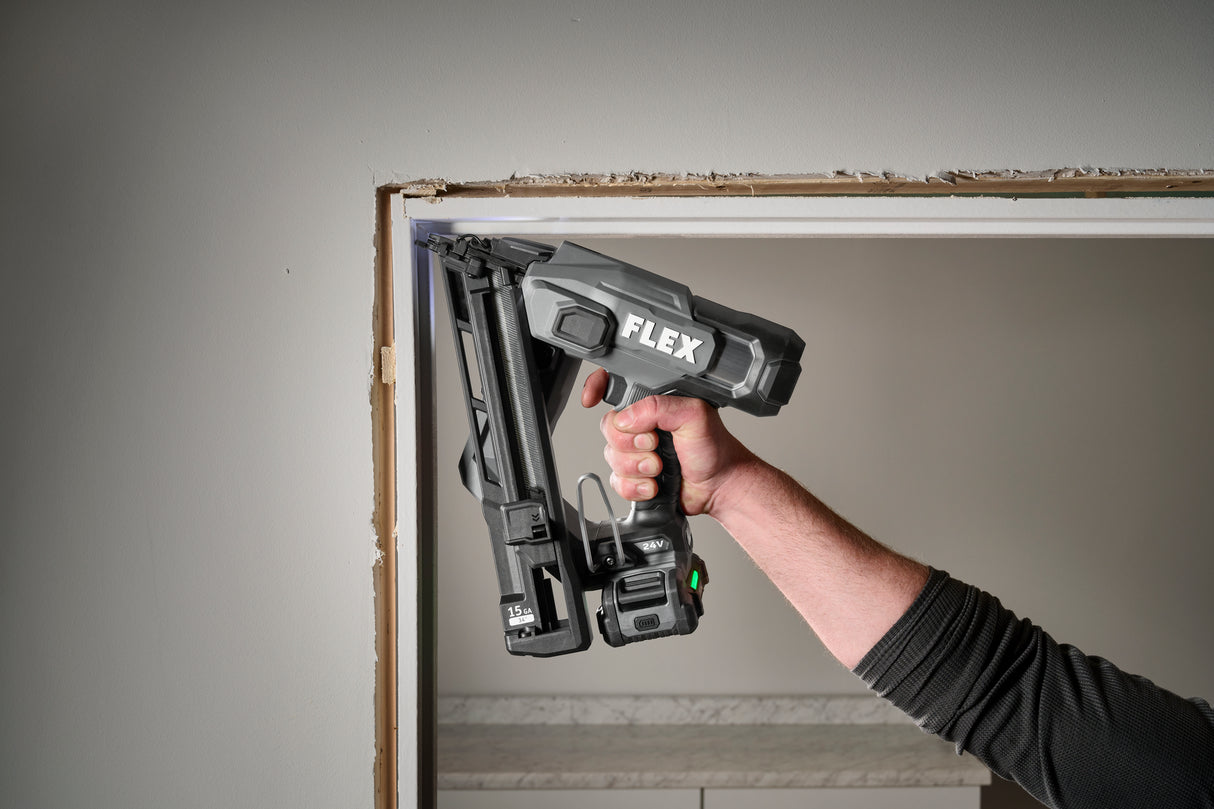 FLEX FX4311B-Z 15Ga Angled Finish Nailer - Tool Only
