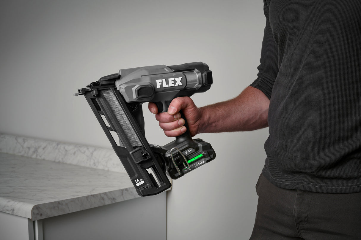 FLEX FX4321A-1A 16Ga Angled Finish Nailer Kit