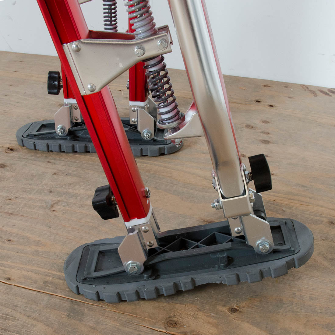 BuildMan® 24-40 in. Drywall Stilts