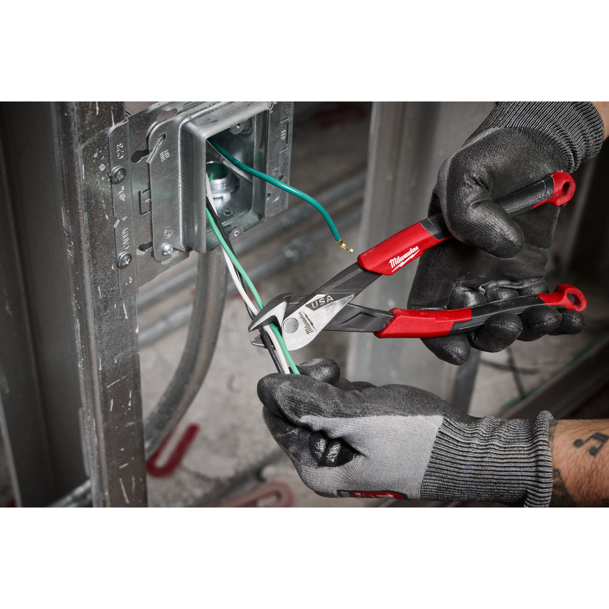 Milwaukee MT558A 8" Angled Head Diagonal Comfort Grip Cutting Pliers (USA)