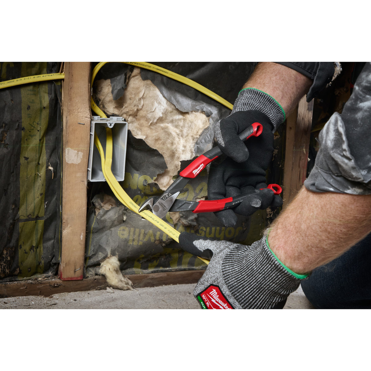 Milwaukee MT558A 8" Angled Head Diagonal Comfort Grip Cutting Pliers (USA)