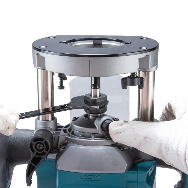 Makita RP001GZ01 40Vmax XGT Brushless Plunge Router