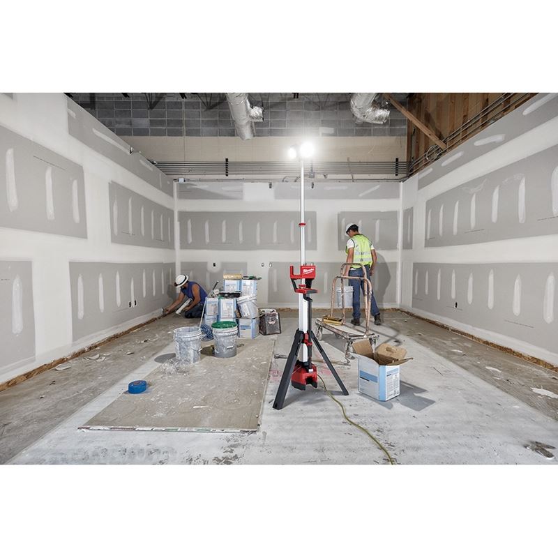 2136-21 M18 18 Volt Lithium-Ion Cordless ROCKET Tower Light/Charger Kit