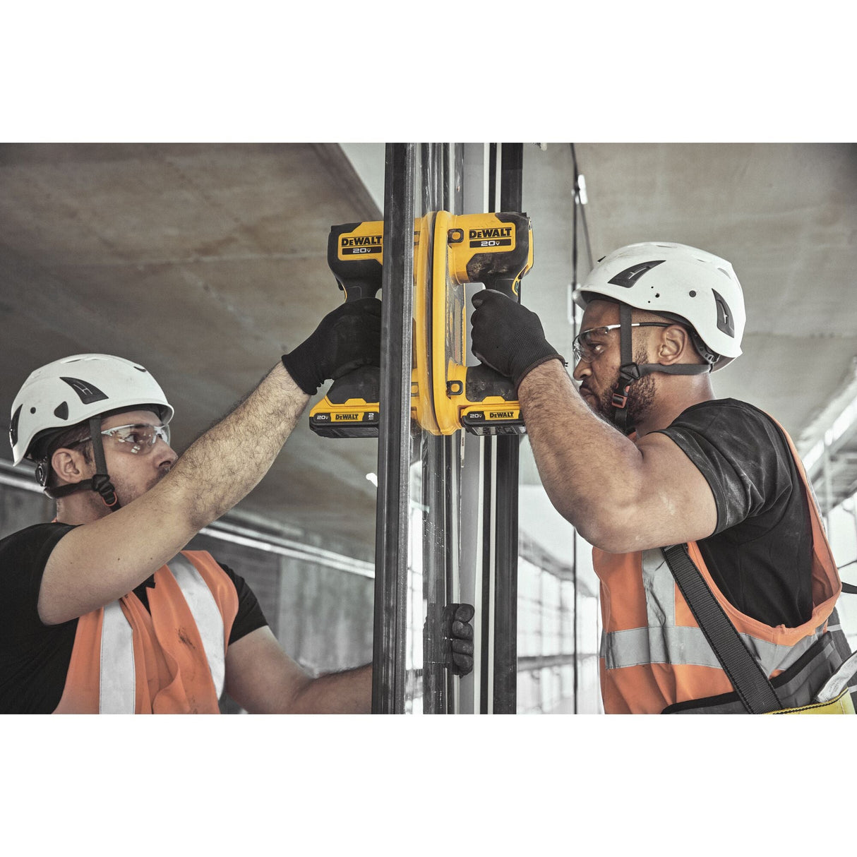 DEWALT DCE592D1 20V MAX* GRABO LIFTER Kit - Mississauga Hardware Centre Inc