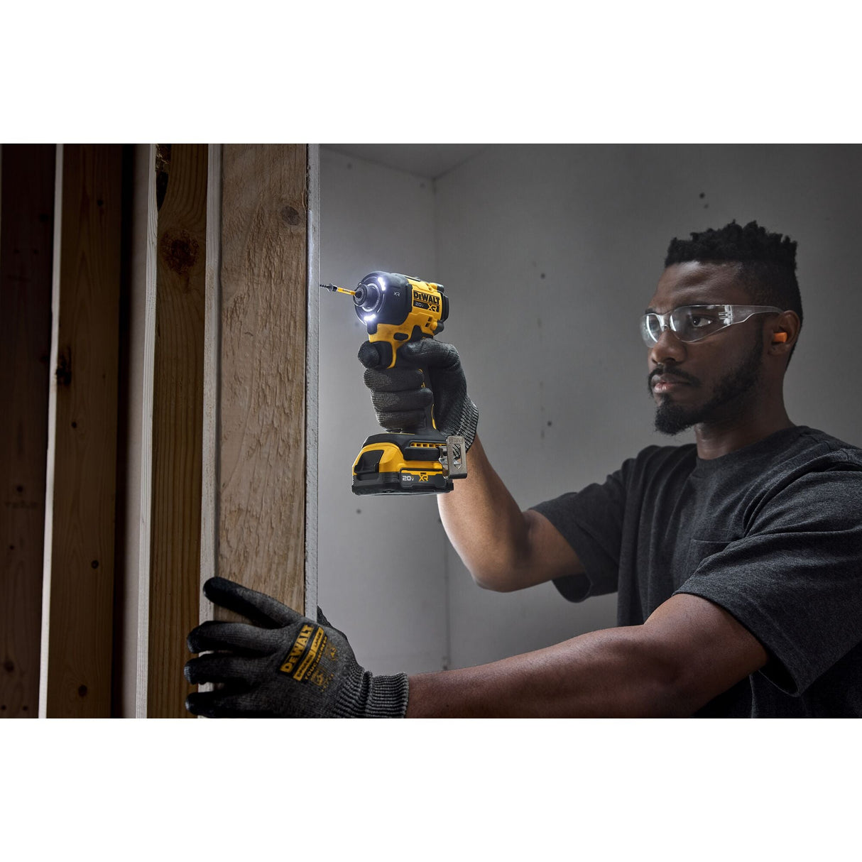 DEWALT DCF870B 20V MAX* XR® Brushless Cordless 1/4 in. Quiet Hydraulic Impact Driver (Tool Only) - Mississauga Hardware Centre Inc