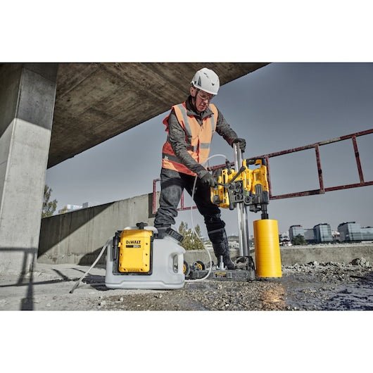 DEWALT DCPS150AG2 POWERSHIFT™ 6 - 3/8 in. Core Drill Stand Kit - Mississauga Hardware Centre Inc