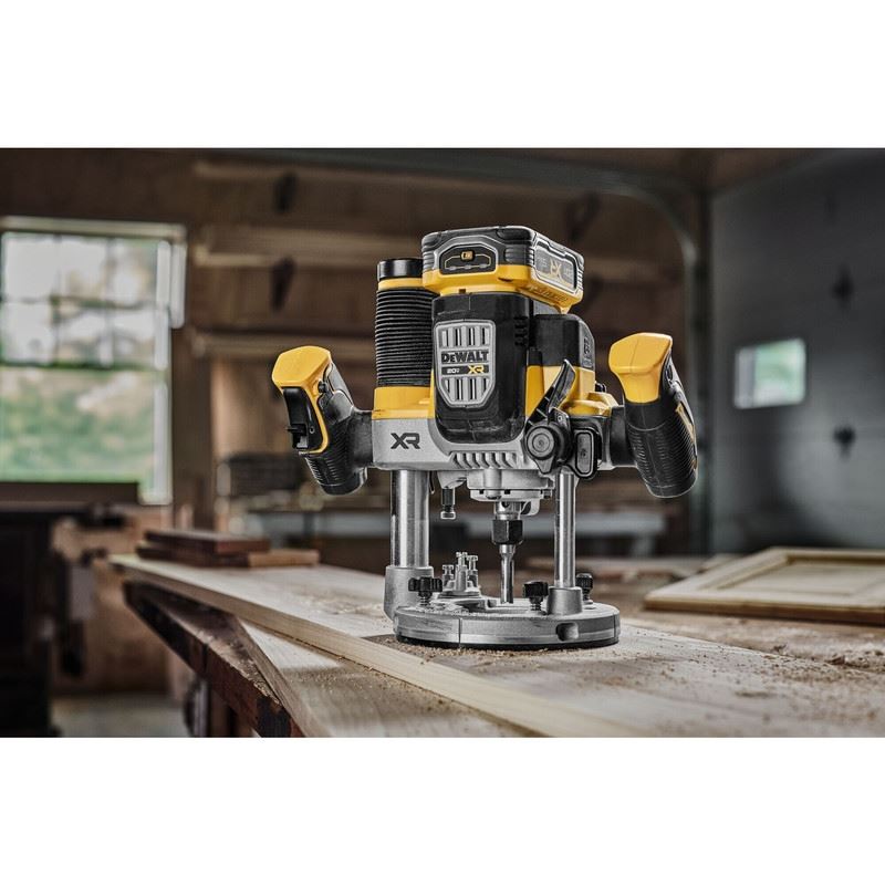 DEWALT DCW620B 20V MAX XR BRUSHLESS CORDLESS 2 - 1/4 PEAK HP PLUNGE ROUTER (TOOL ONLY) - Mississauga Hardware Centre Inc