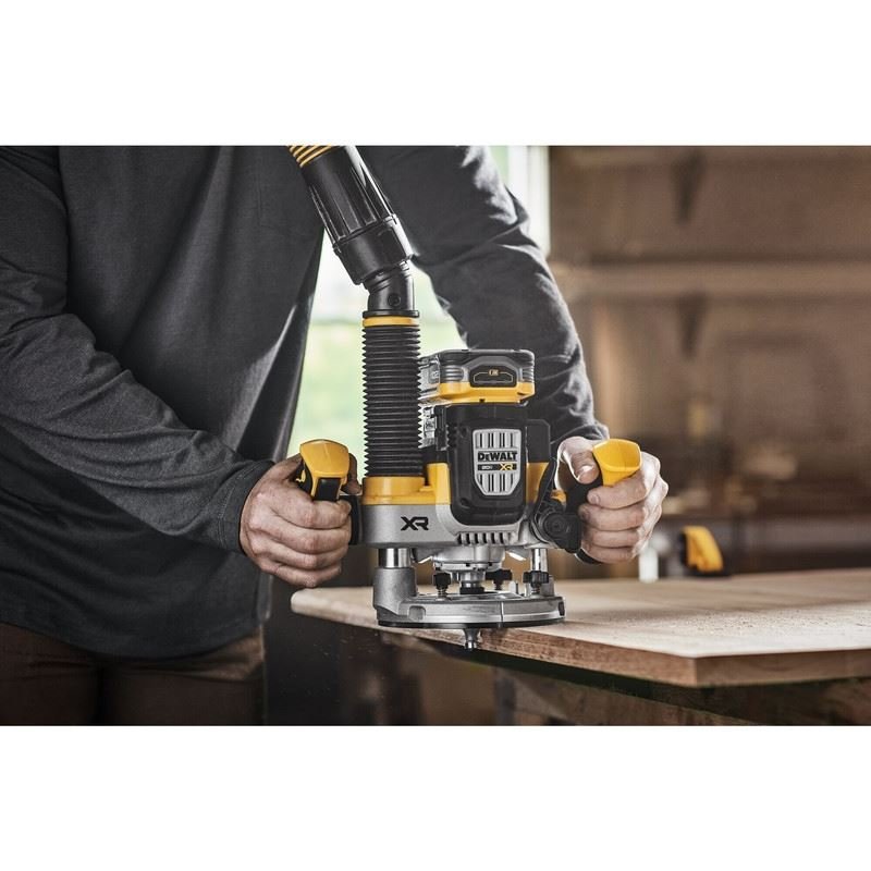 DEWALT DCW620B 20V MAX XR BRUSHLESS CORDLESS 2 - 1/4 PEAK HP PLUNGE ROUTER (TOOL ONLY) - Mississauga Hardware Centre Inc