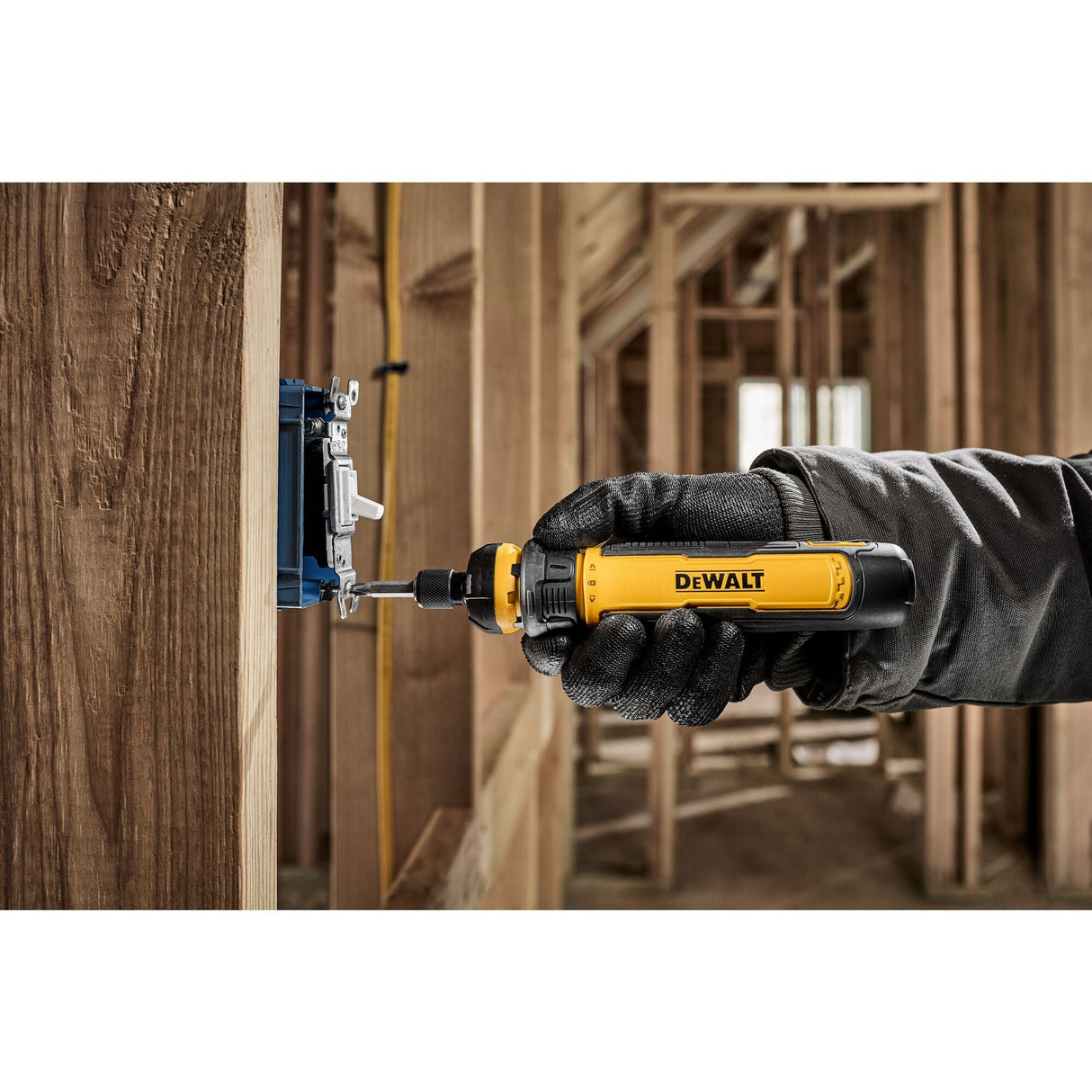 DEWALT DWHT66719 14 pc. Cordless Screwdriver Set with FLEXDRIVE™ Control - Mississauga Hardware Centre Inc