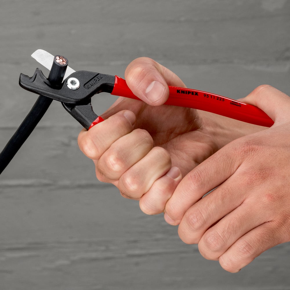 KNIPEX 95 11 225 SBA StepCut® XL Cable Shears with Step Cut - Mississauga Hardware Centre Inc