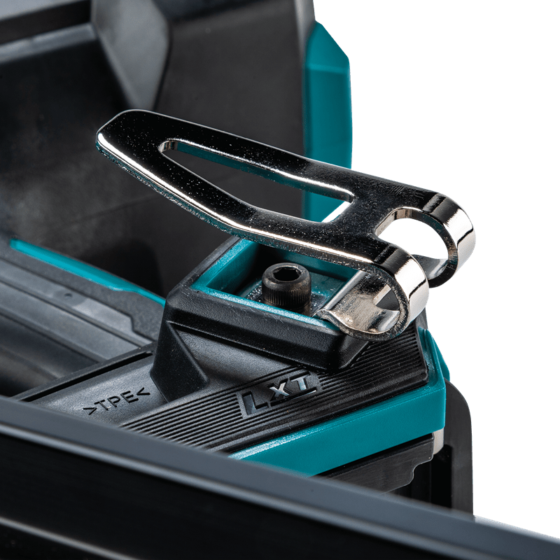 Makita DBN900ZK 18V LXT® Lithium‑Ion Cordless 30º Clipped Head 3‑1/2" Framing Nailer, Tool Only - Mississauga Hardware Centre Inc