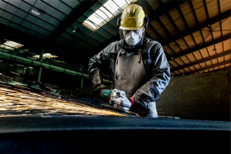 Metabo 606467420 W 24 - 230 MVT Angle Grinder - Mississauga Hardware Centre Incmetabo606467420