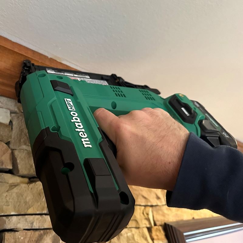 metabo HPT NT1850DGM 18v Multivolt 18 - Gauge Compact Brad Nailer - Mississauga Hardware Centre Inc