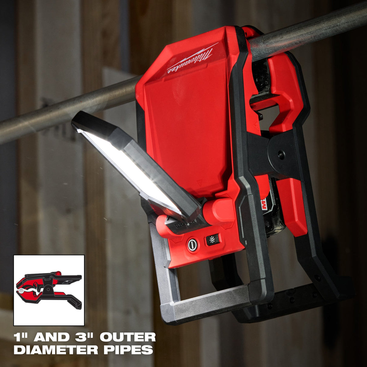 Milwaukee 2358 - 20 M18™ ROVER™ Clamping Flood Light - Mississauga Hardware Centre Inc