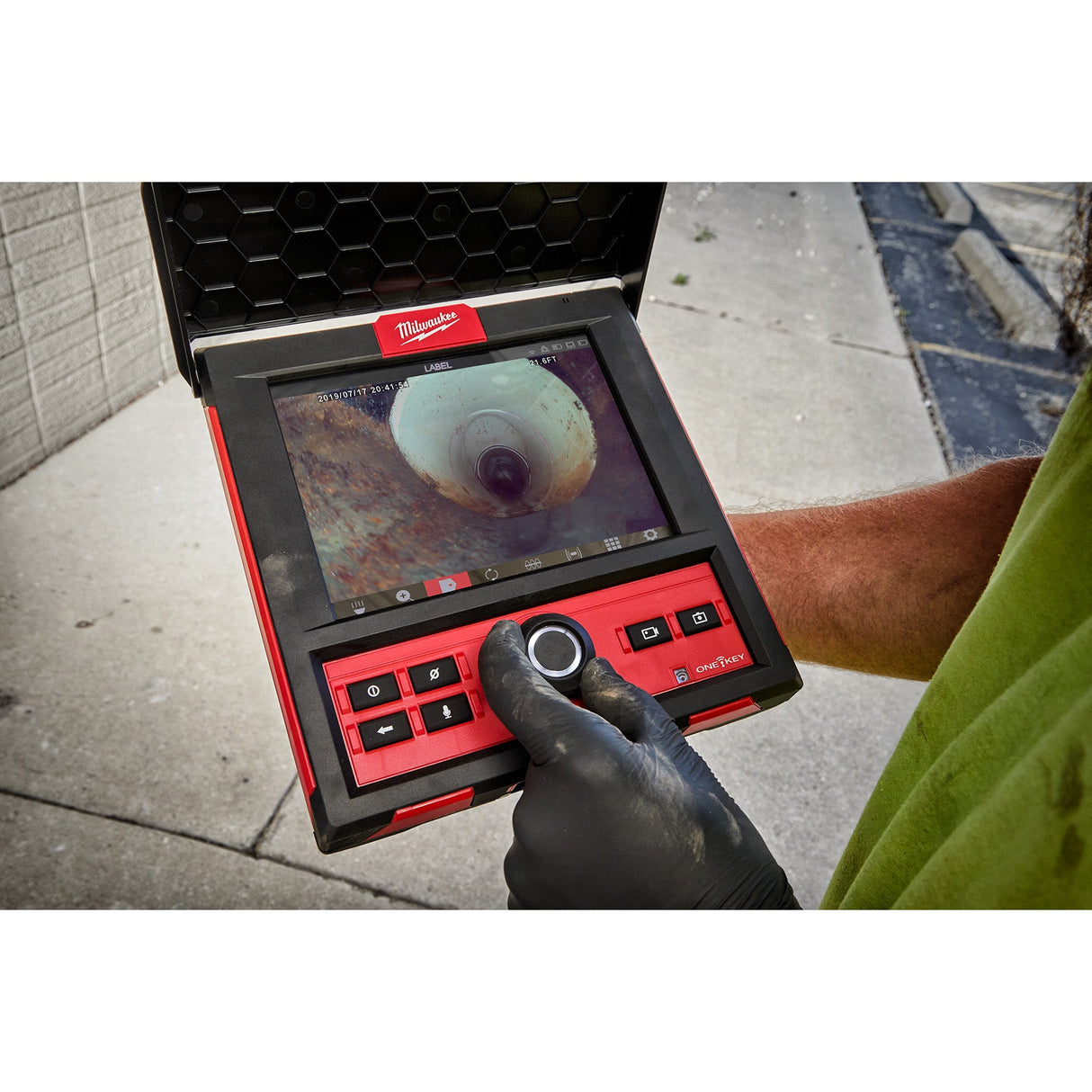 Milwaukee 2971 - 20 M18™ Wireless Monitor (Tool Only) - Mississauga Hardware Centre Inc