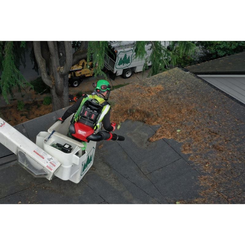 Milwaukee 3009 - 20 M18 FUEL Dual Battery Backpack Blower - Mississauga Hardware Centre Inc