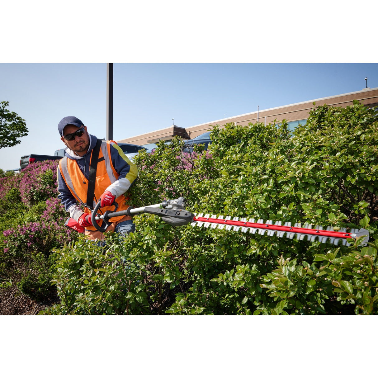 Milwaukee 3012 - 20 M18 FUEL™ Pole Articulating Hedge Trimmer - Mississauga Hardware Centre Inc