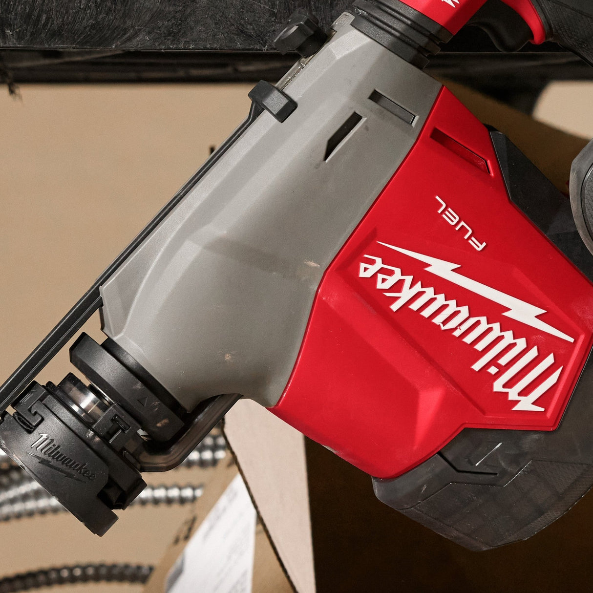 Milwaukee 3311 - 22 M18 FUEL™ Overhead Rotary Hammer w/ Integrated Dust Extraction - Mississauga Hardware Centre Inc