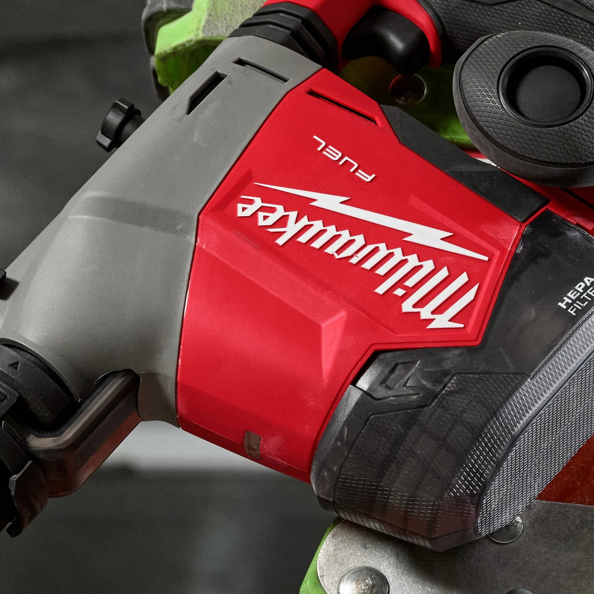 Milwaukee 3311 - 22 M18 FUEL™ Overhead Rotary Hammer w/ Integrated Dust Extraction - Mississauga Hardware Centre Inc