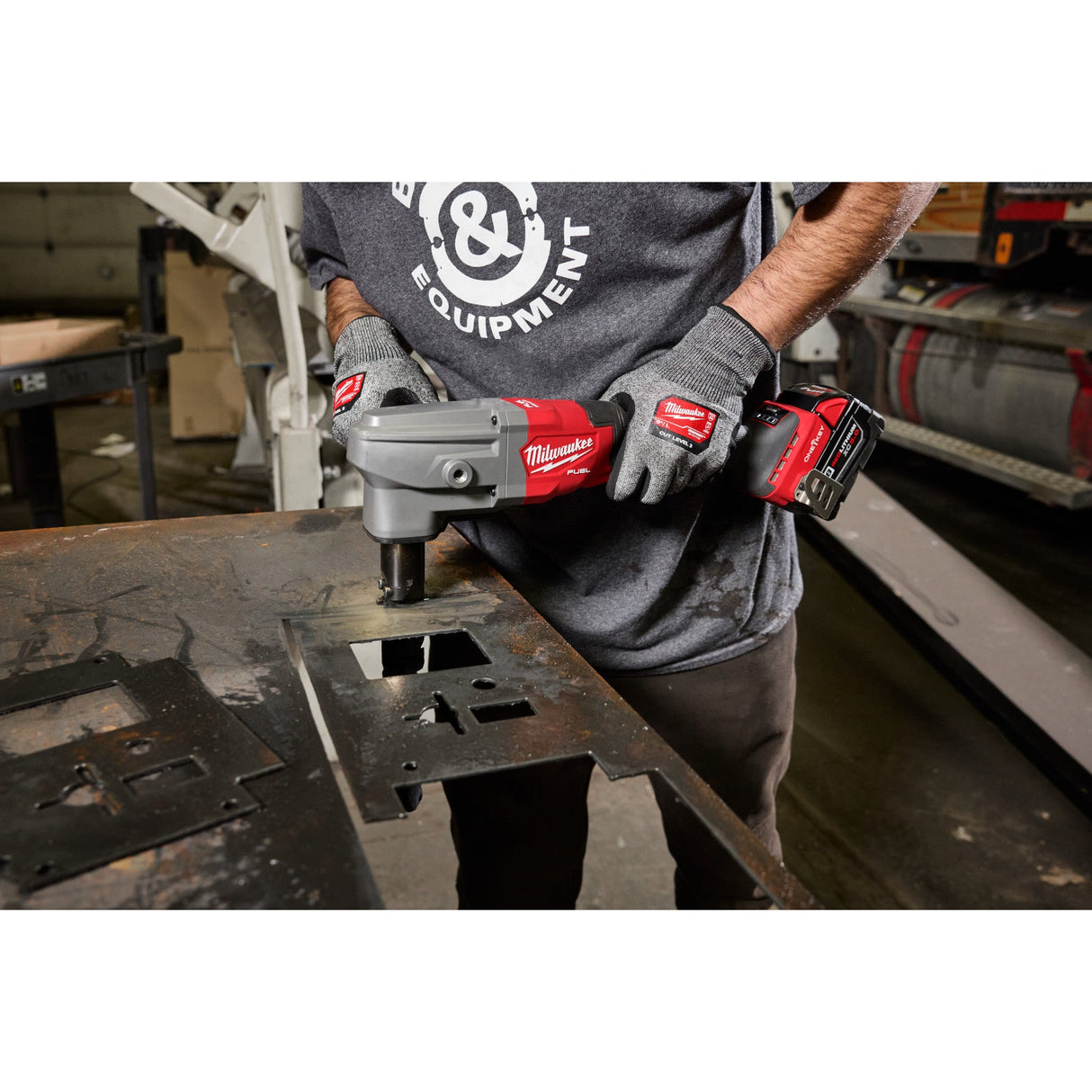 Milwaukee 3476 - 20 M18 FUEL™ 10 Gauge Nibbler - Mississauga Hardware Centre Inc