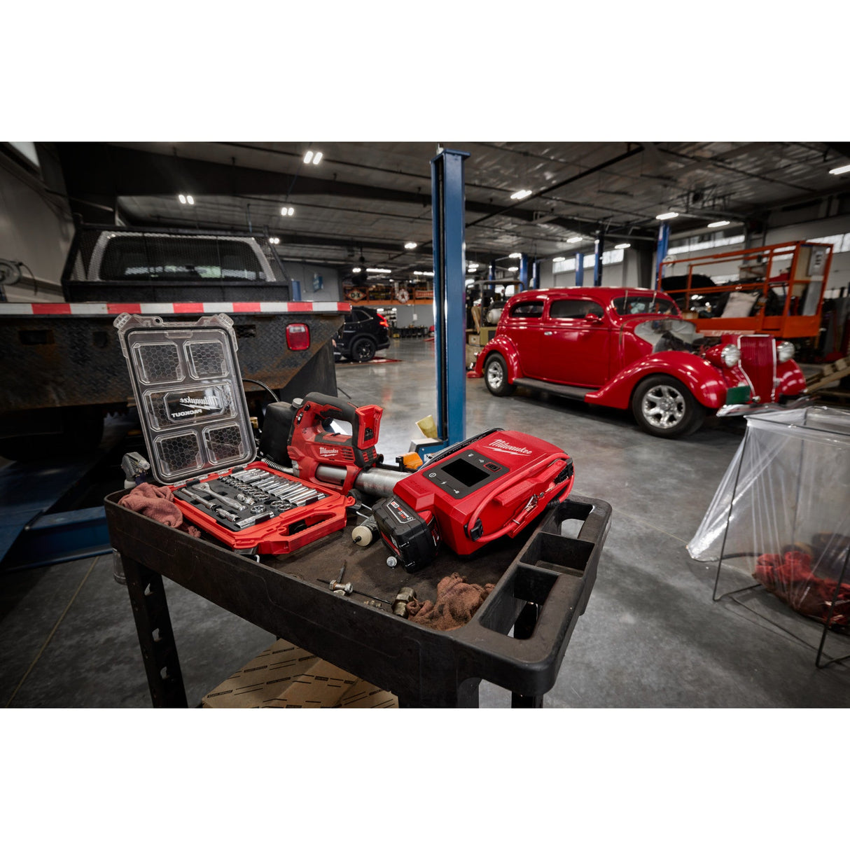 Milwaukee 3841 - 20 M18™ HOTSHOT™ Jump Starter - Mississauga Hardware Centre Inc