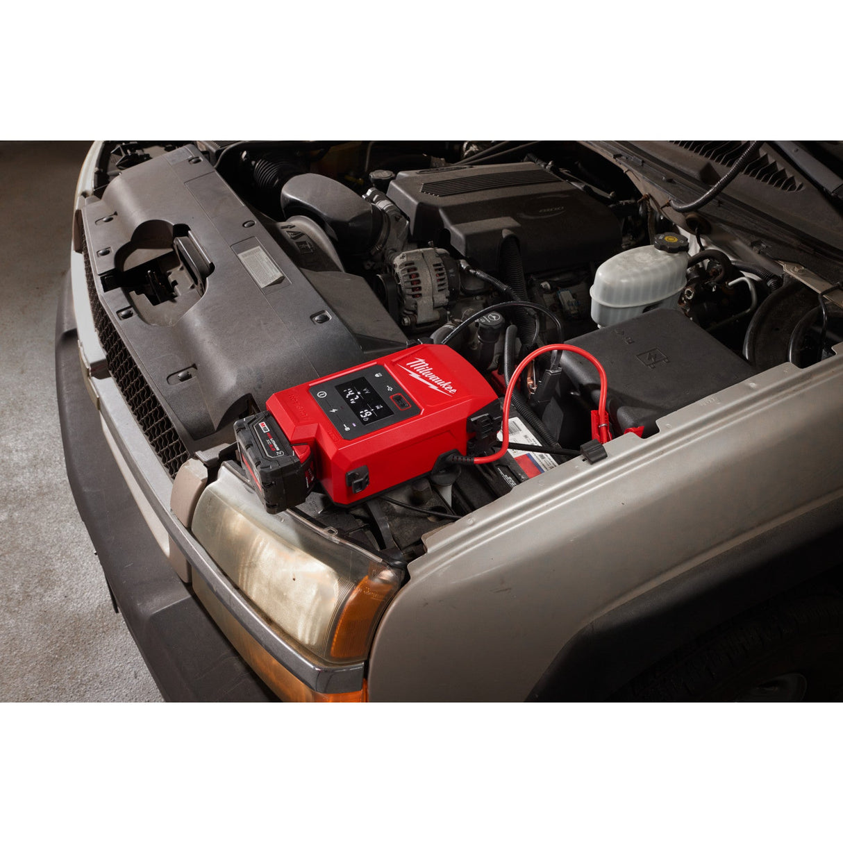 Milwaukee 3841 - 20 M18™ HOTSHOT™ Jump Starter - Mississauga Hardware Centre Inc