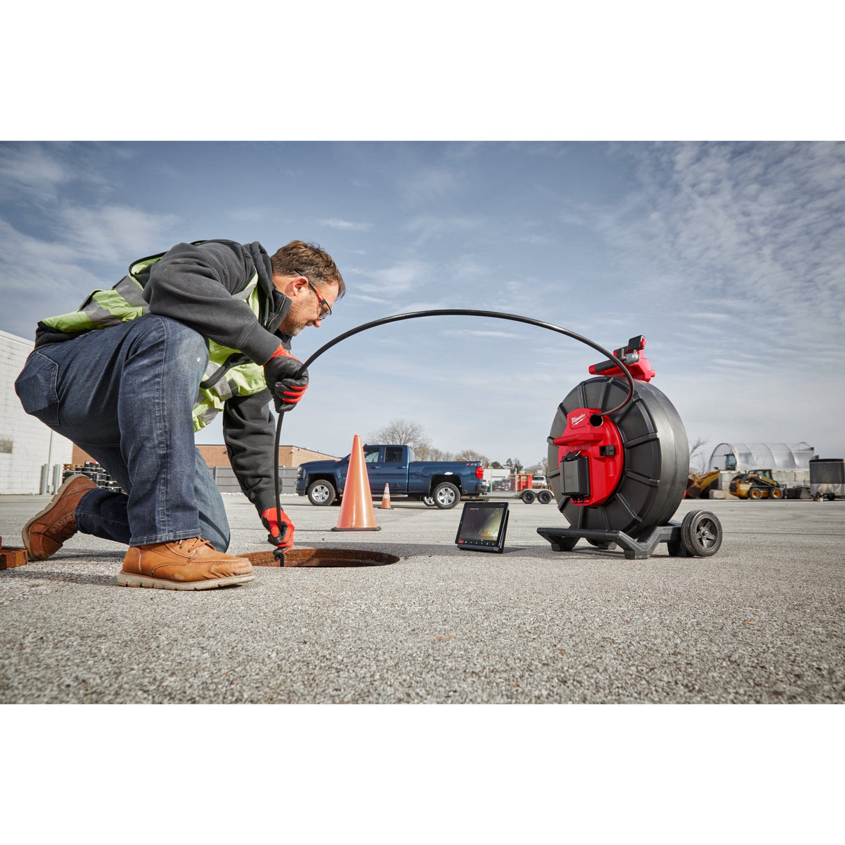 Milwaukee 3976 - 22 M18™ 325’ Stiff Modular Pipeline Inspection System - Mississauga Hardware Centre Inc